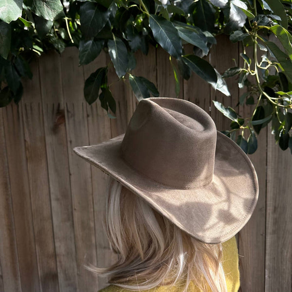 Best seller !!  Fashion Vegan suede  cowboy hat