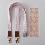 Stacked Daisy Pattern Lanyard