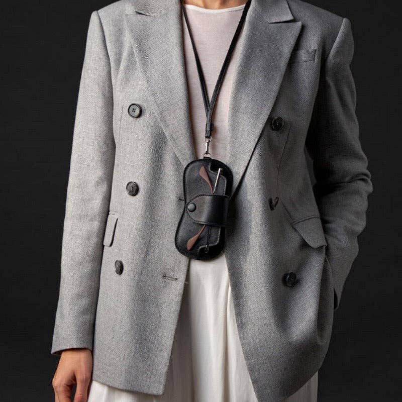 Classic Leather Neck Hanging Glasses Case DP25B934