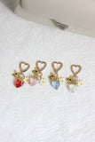 A2507HY46124 - Heart Clasp Strawberry Charm Keychain