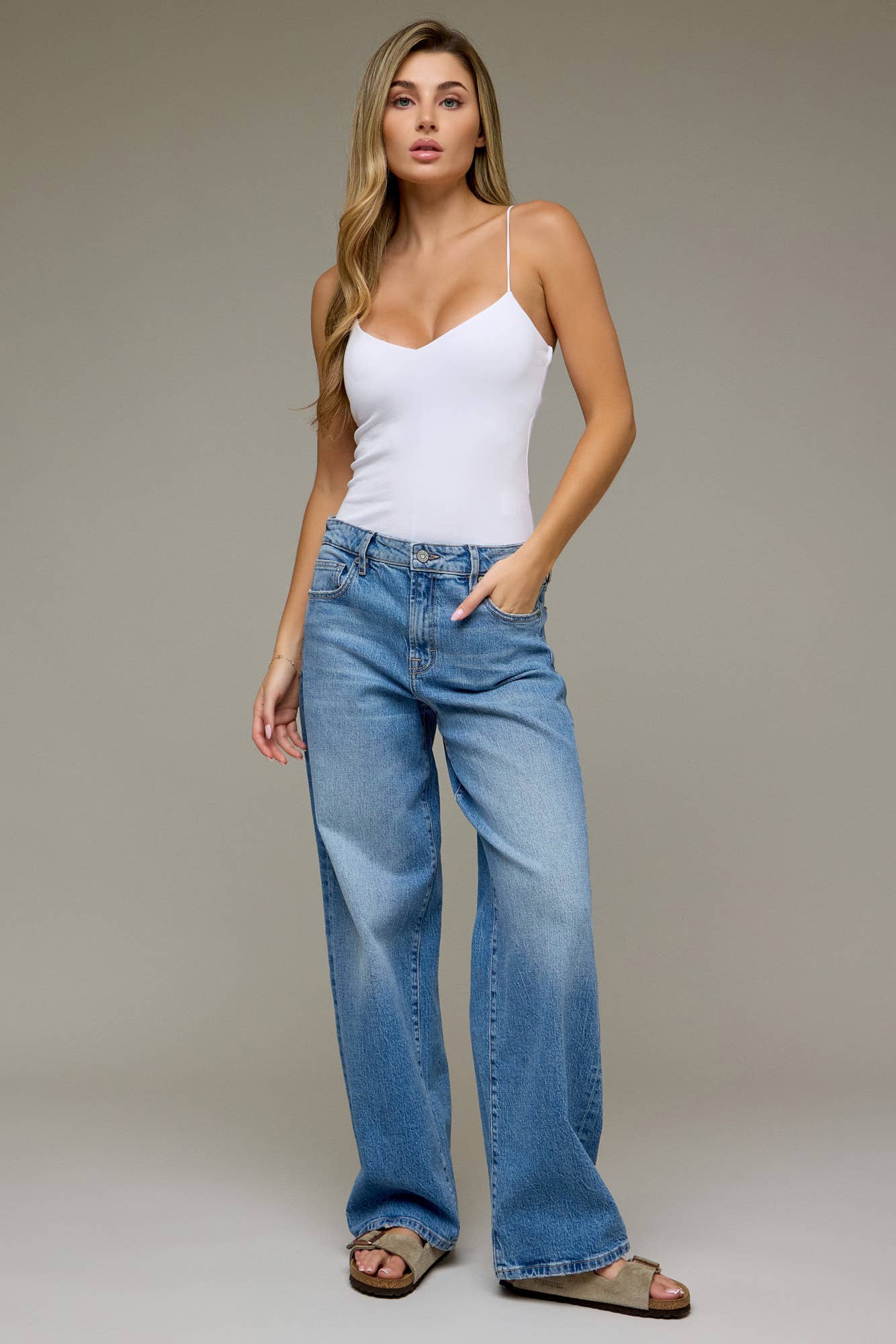 LOGAN RELAXED DAD JEAN