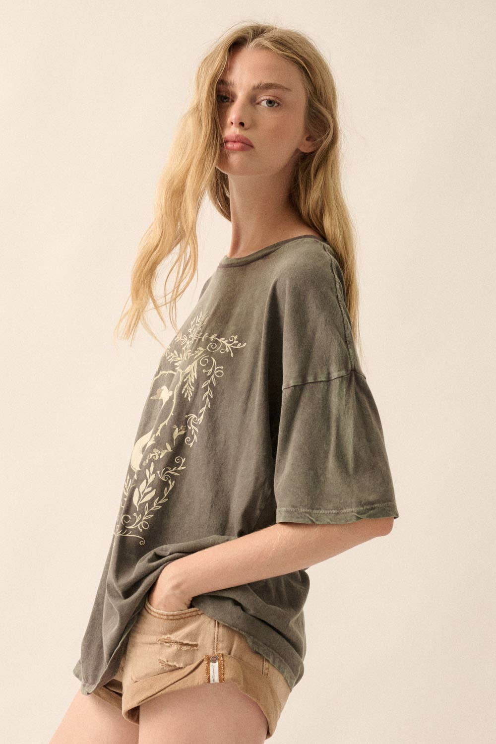 Ornate Swan Vintage-Wash Oversize Graphic Tee