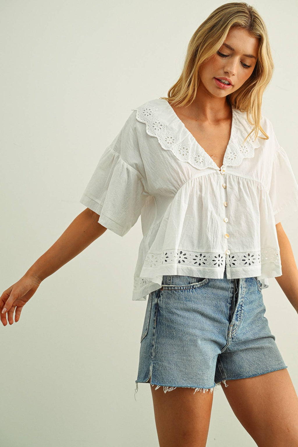 EYELET RUFFLED BLOUSE