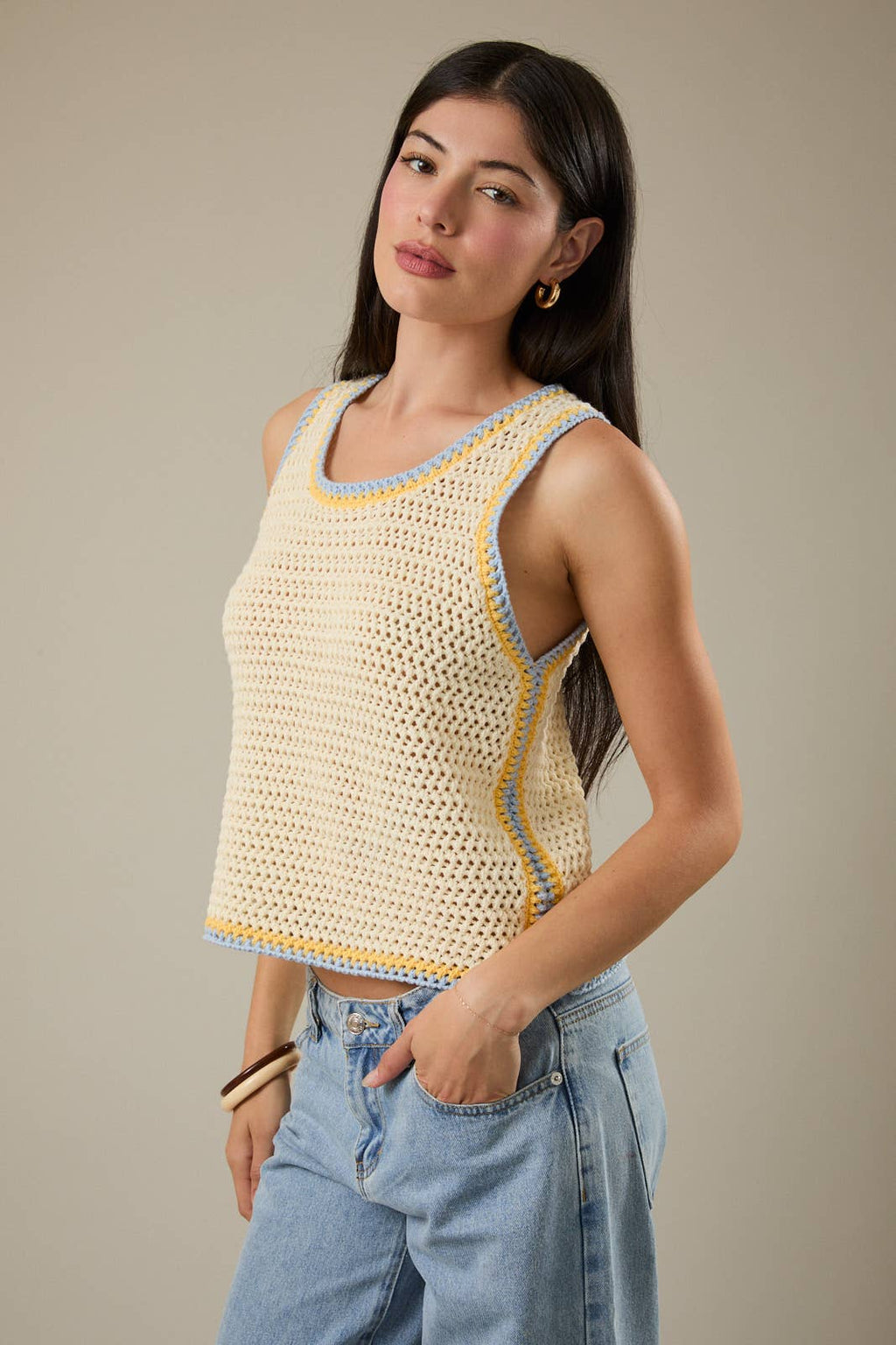 ROUND NECK SLEEVELESS CROCHET TANK TOP
