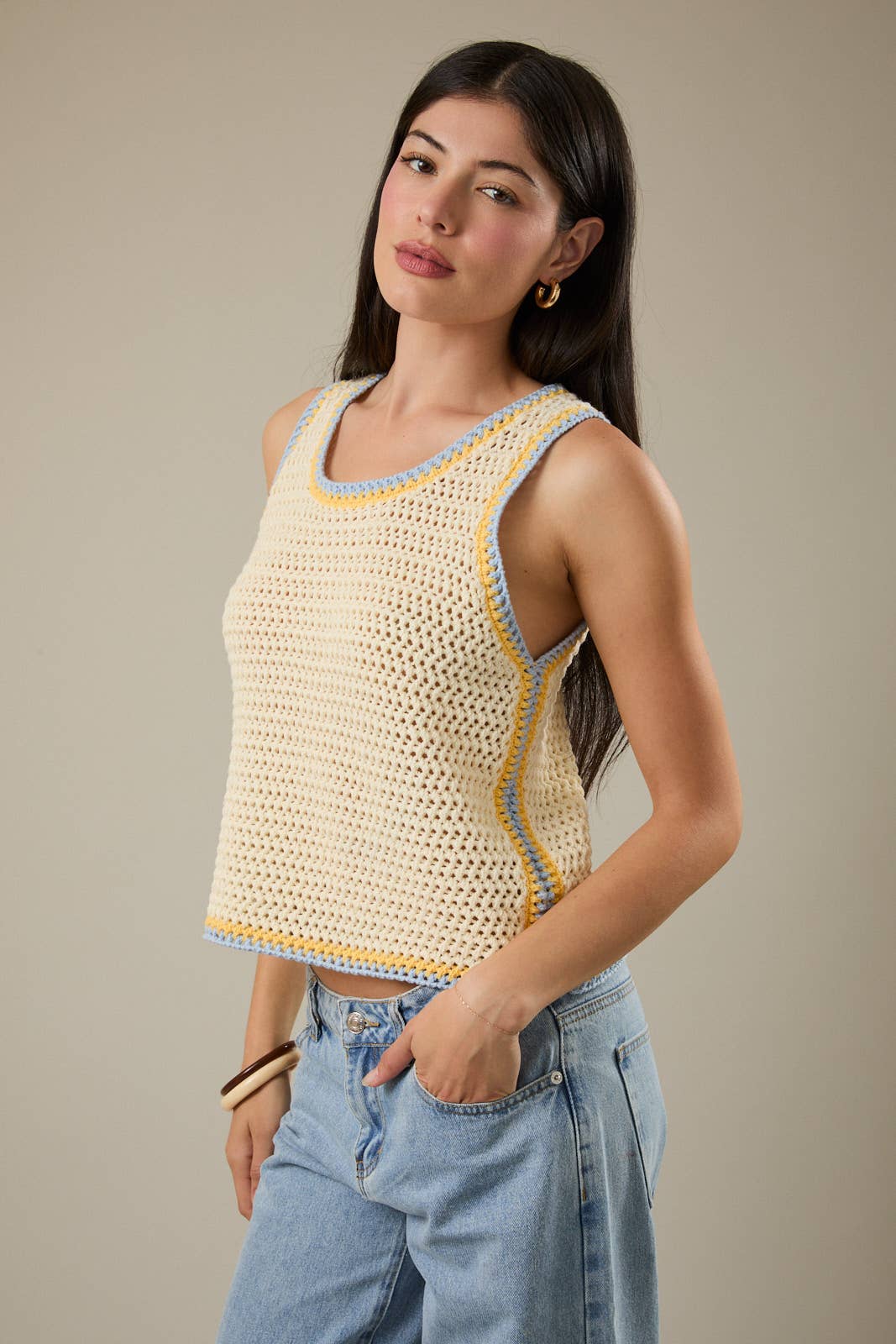 ROUND NECK SLEEVELESS CROCHET TANK TOP