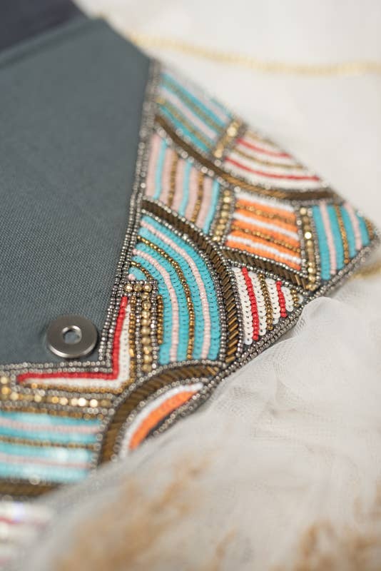 NORA CLUTCH BAG