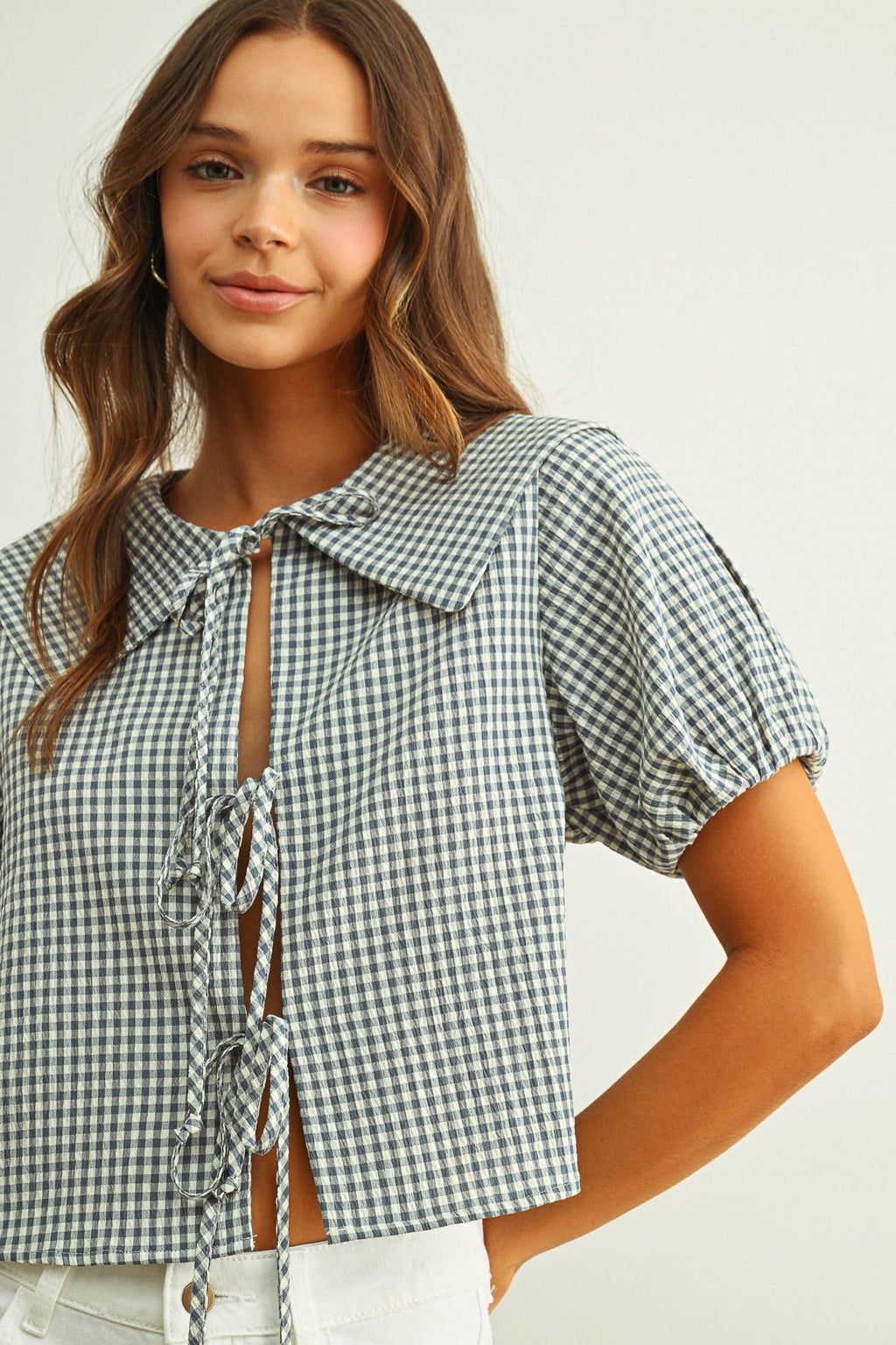 GINGHAM PATTERN SSLV WITH TIE IN FRONT TOP