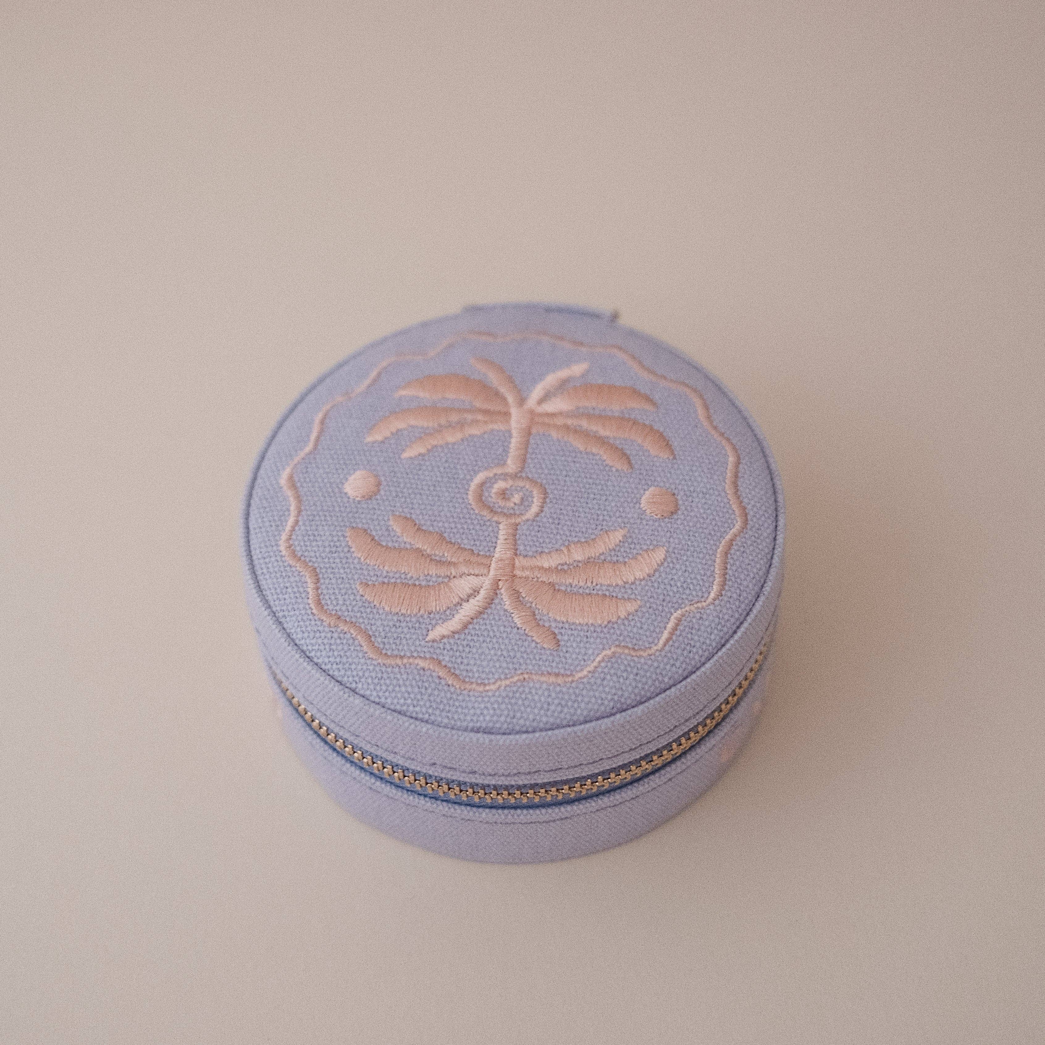 Travel Jewellery Case in Lilac Linen