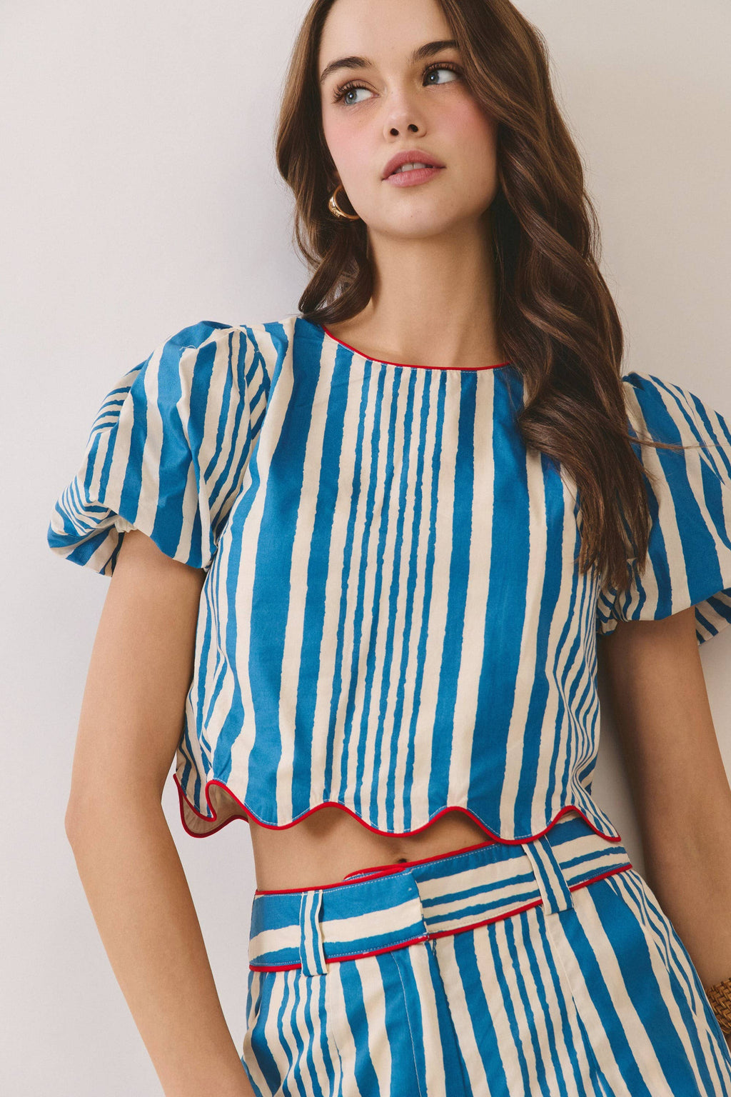 Stripe Scalloped Puff Sleeve Crop Top
