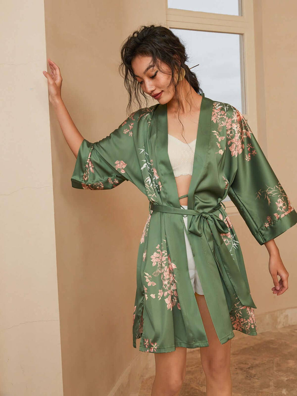 Mira Short Kimono Robe