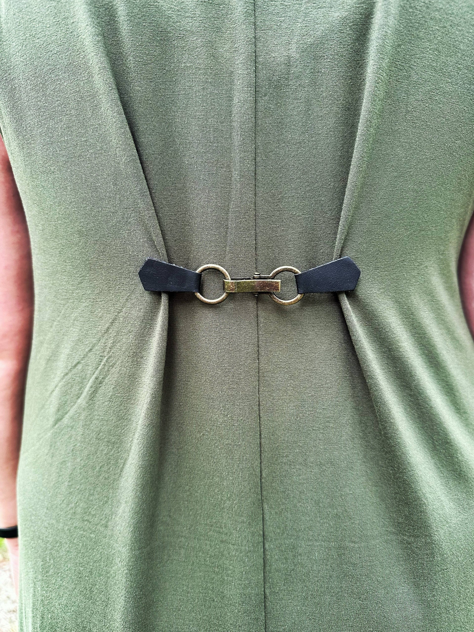 dress cinch clips 2pcs Clips, Tightener Dress Back Cinch Clip, Beige/Black Dress cinch clips are made of alloy and elastic fabric Uxcell 3 Pack Dress Cinch