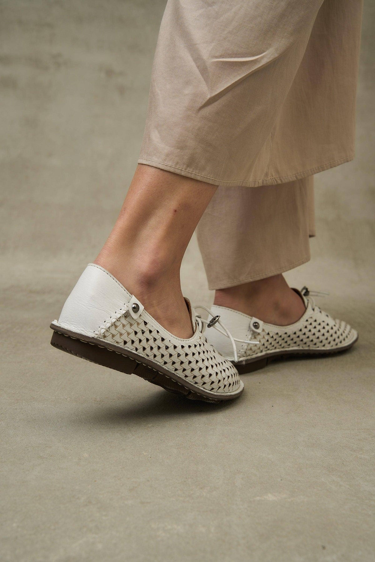 Olive JABIN Leather Flats