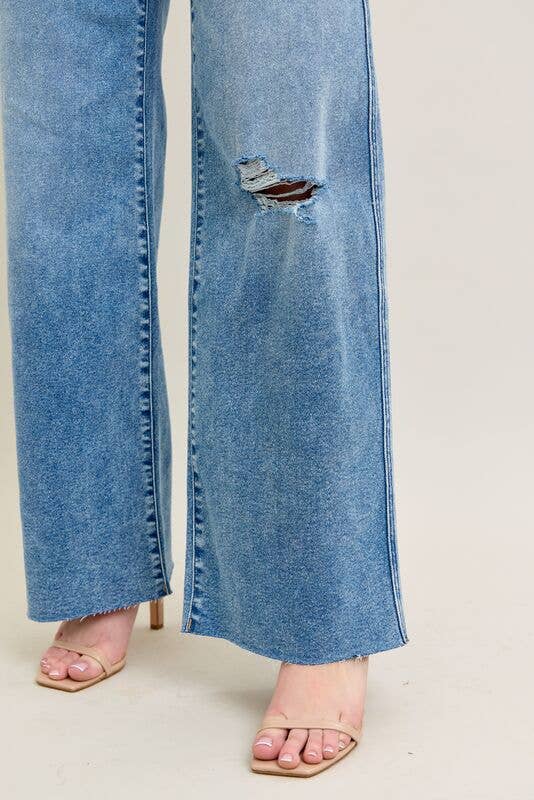 Medium Vintage Wash Wide Leg With Raw Hem