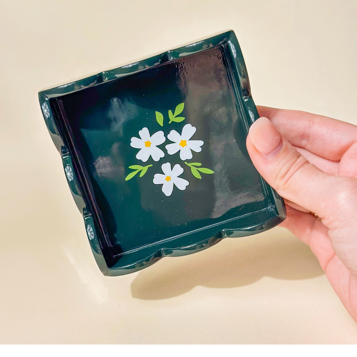 Scallop Trinket Tray- CLEARANCE