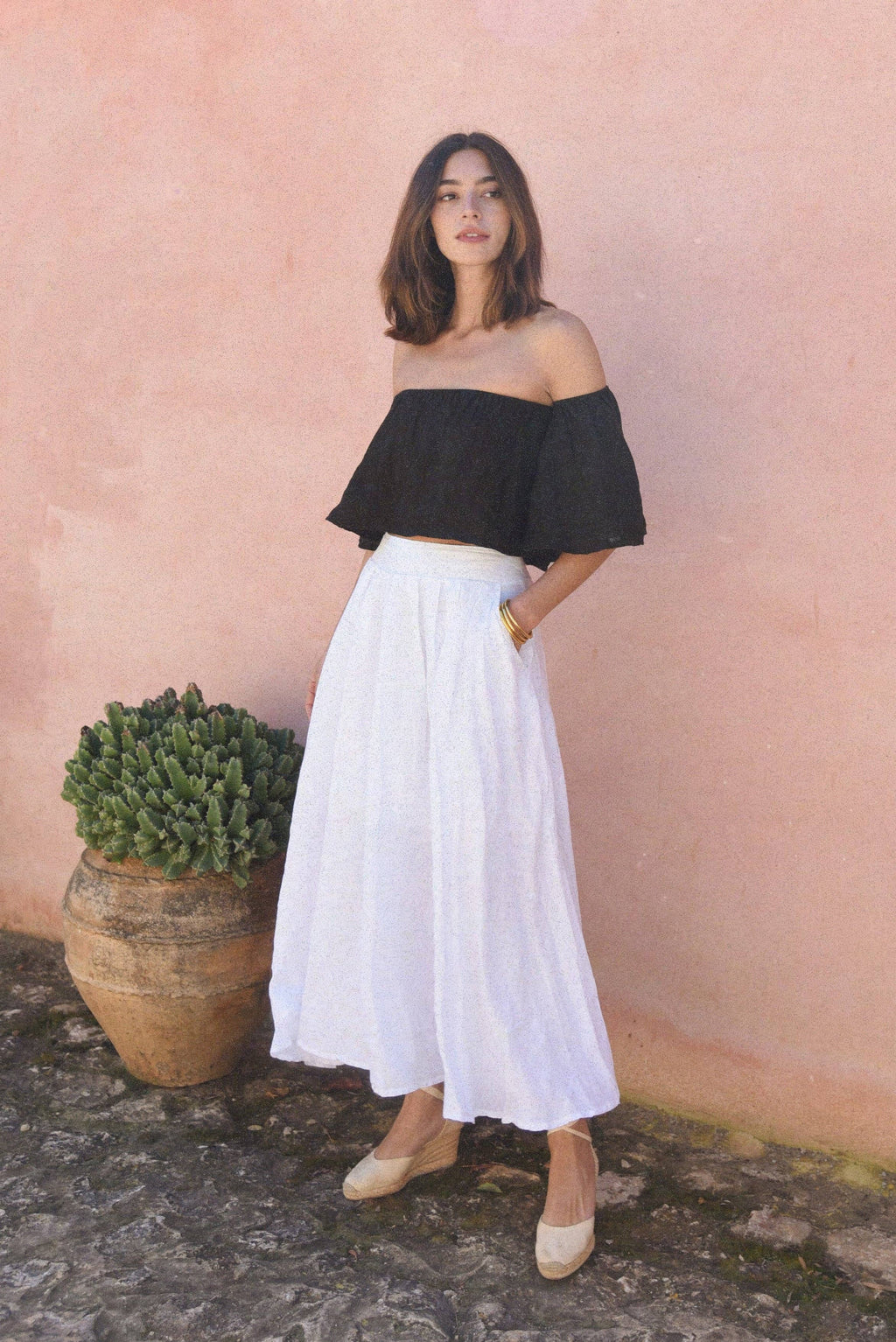 Coco Linen Off-the-Shoulder Top – Noir
