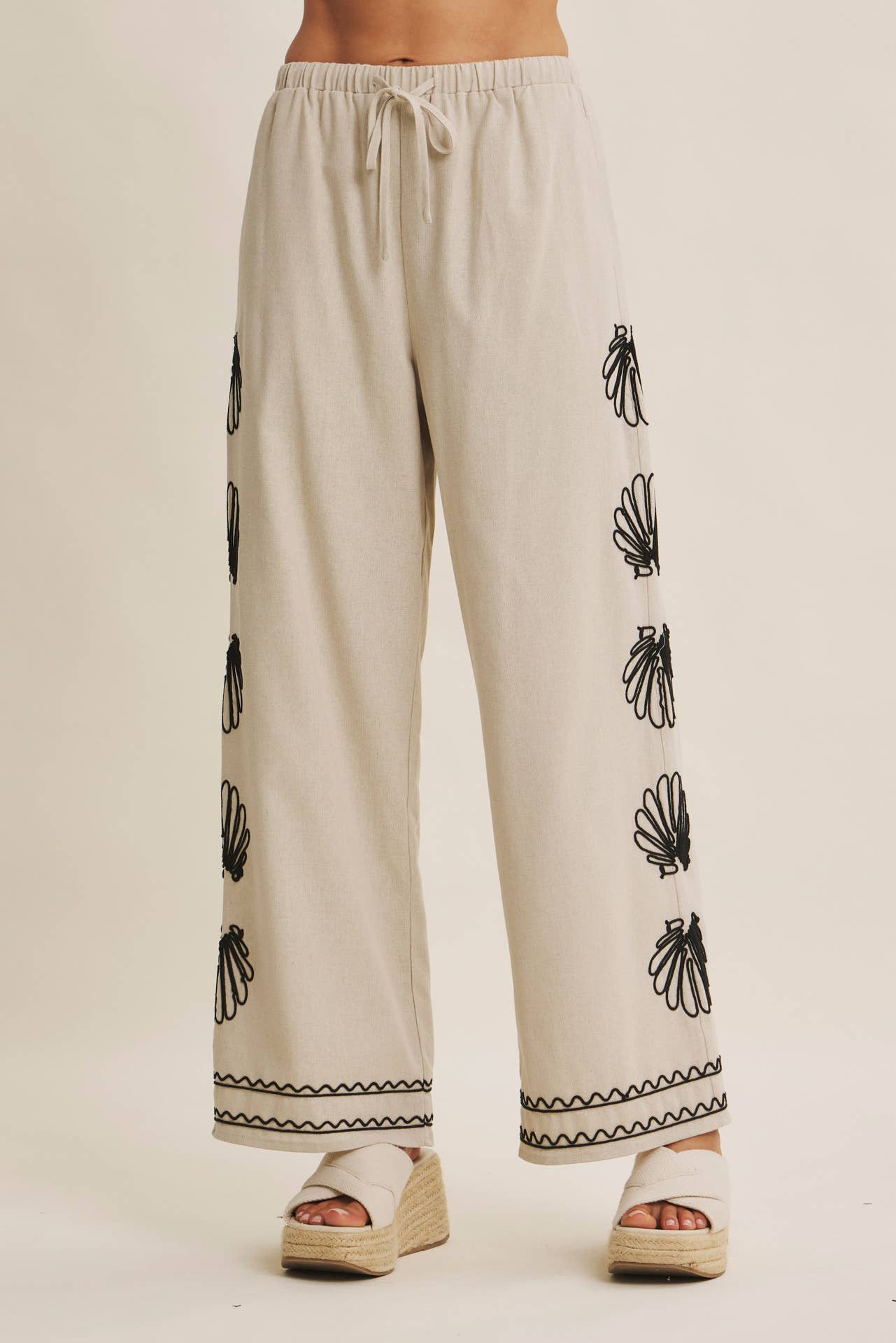COASTAL SEASHELL EMBROIDERED WIDE-LEG PANTS