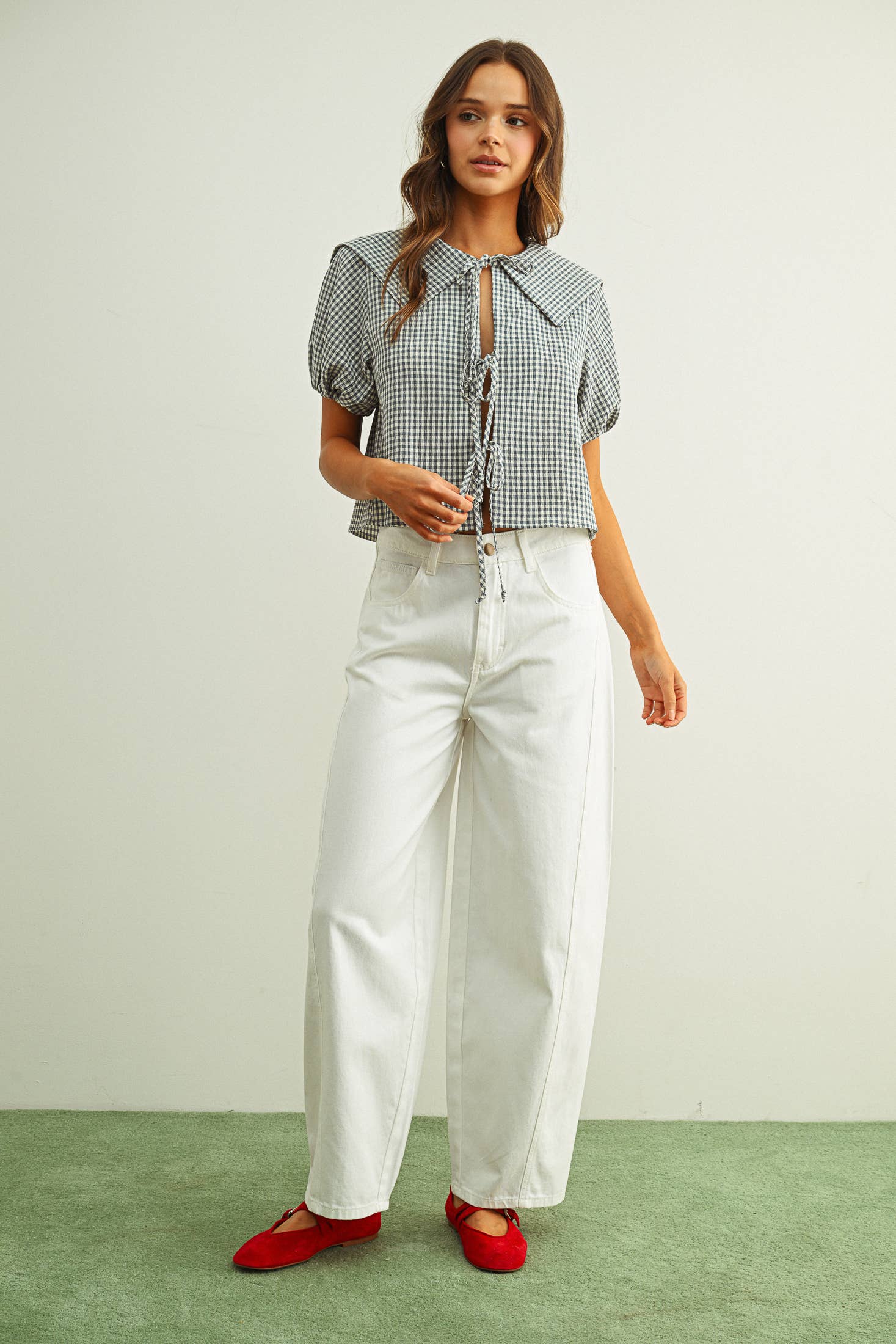 GINGHAM PATTERN SSLV WITH TIE IN FRONT TOP