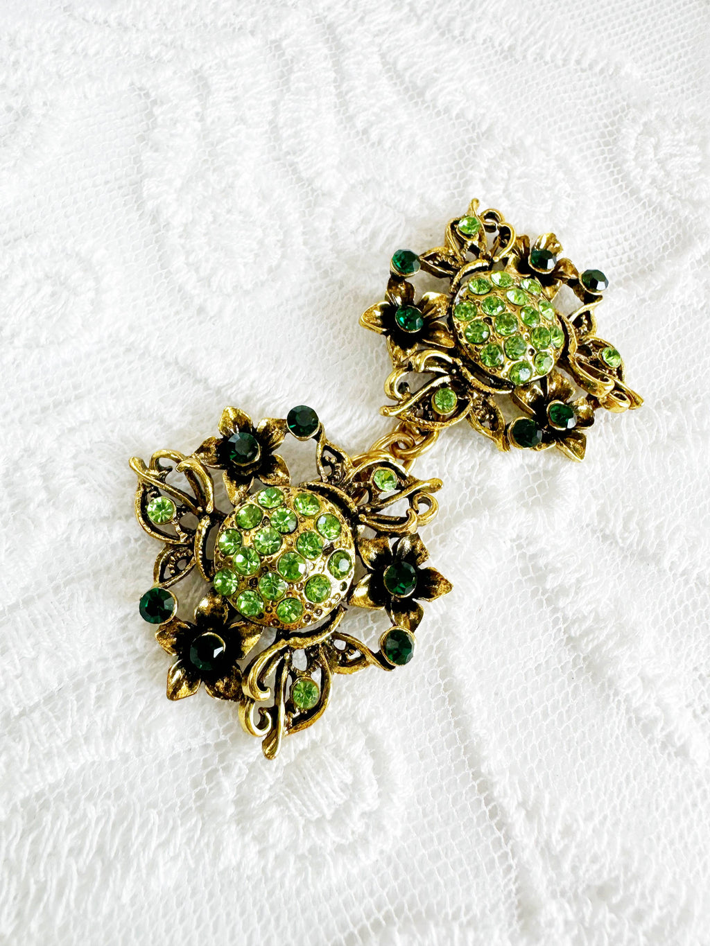 Green & Gold Cinch Clip, Gilded Sweater Clasp KardiKlip
