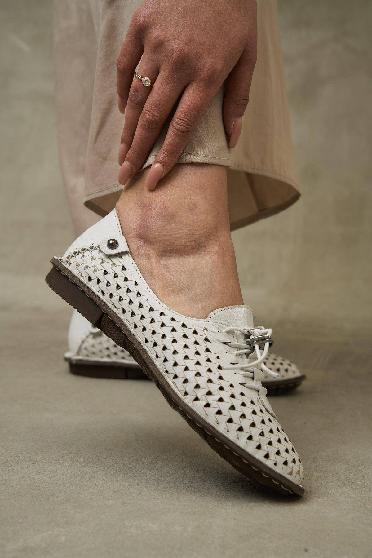 Olive JABIN Leather Flats