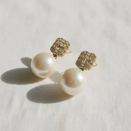 Chic Vintage Pearl Drop Earrings
