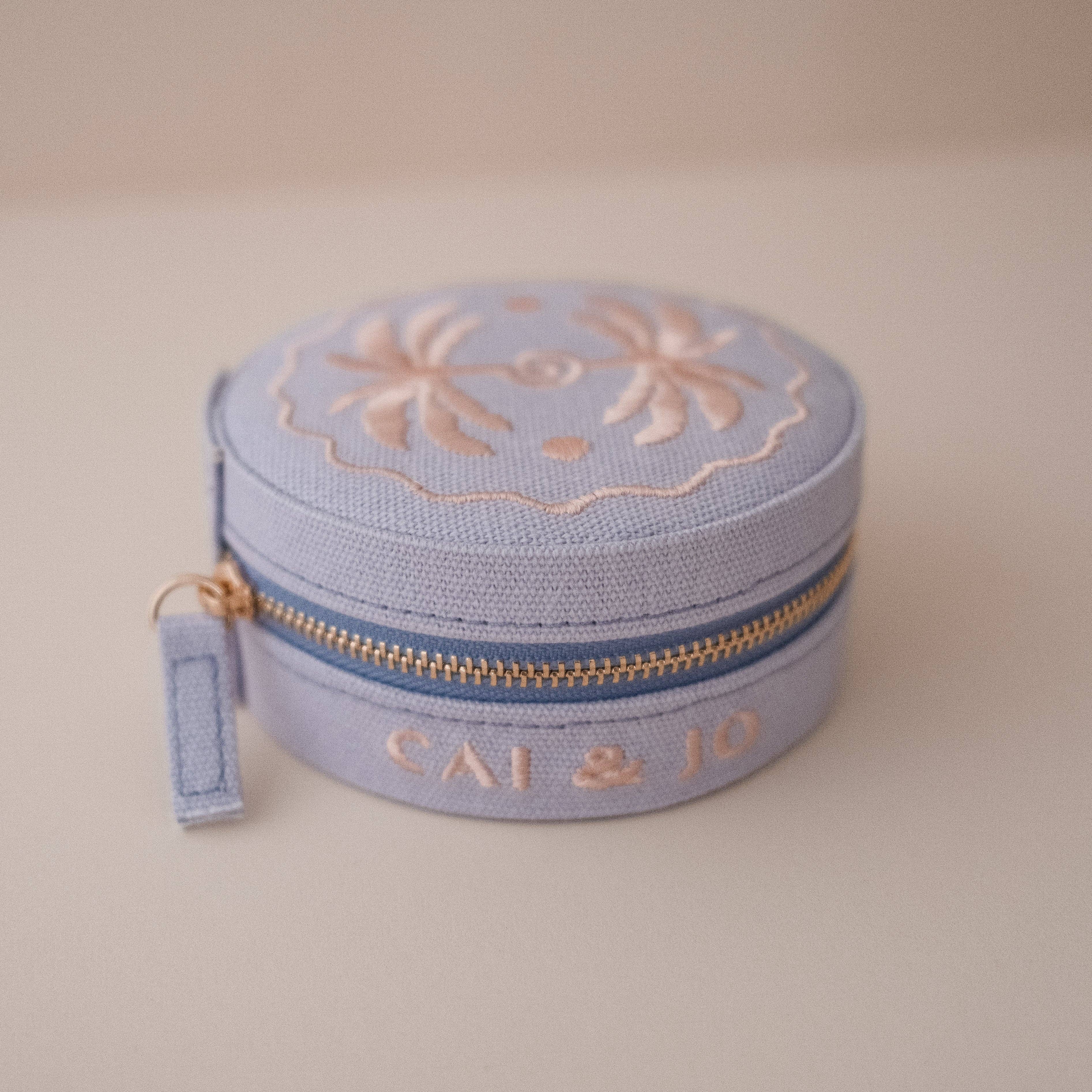 Travel Jewellery Case in Lilac Linen