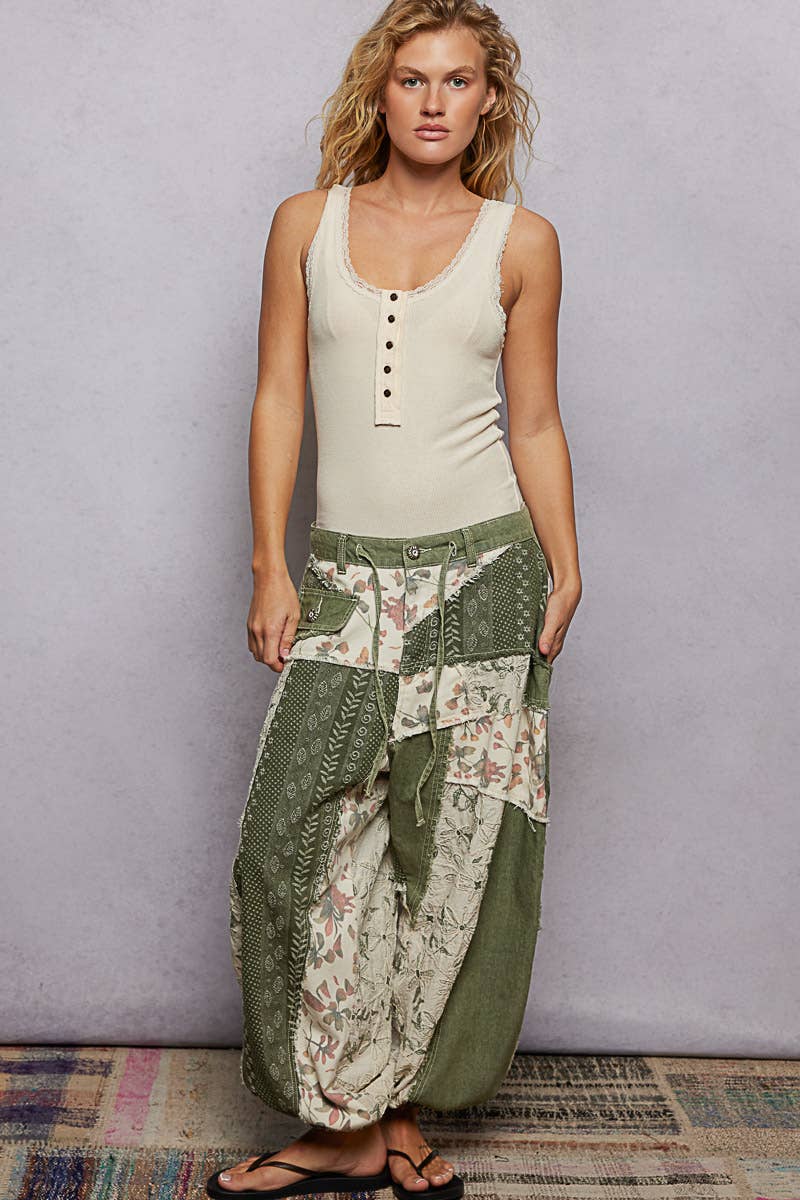 Lace Trim Solid Round Neck Sleeveless Basic Knit Top