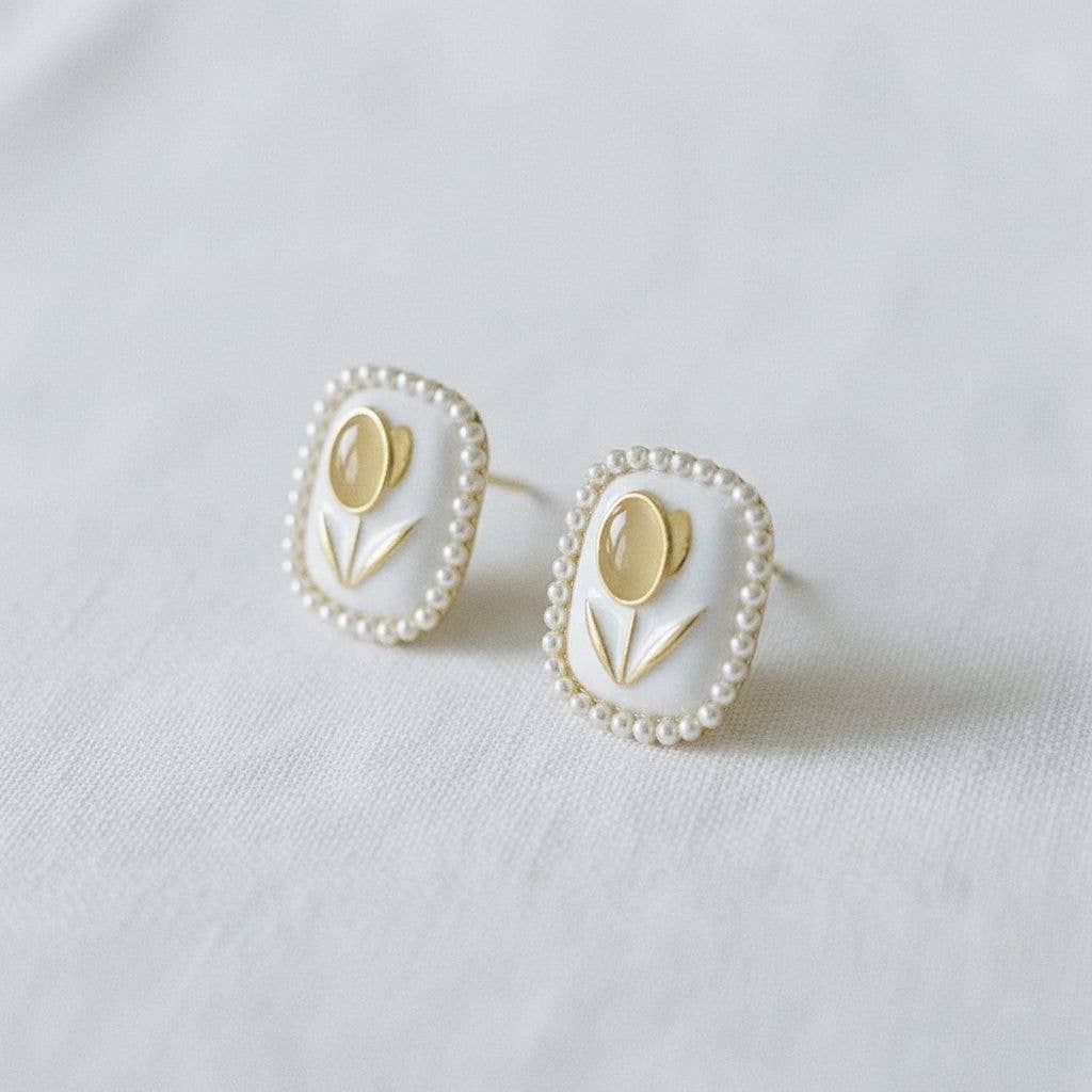 Charming Tulip Design Drop Earrings