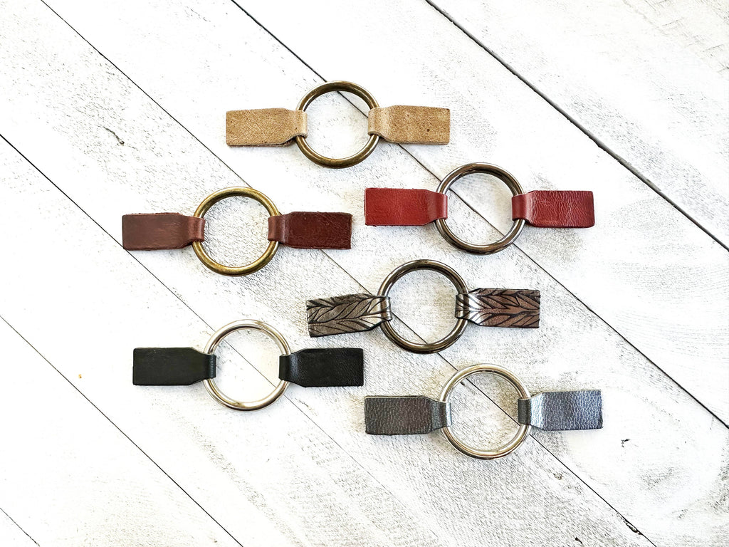 Cinch Clip for Clothes Bronze w/ Tan Leather Scarf Clap