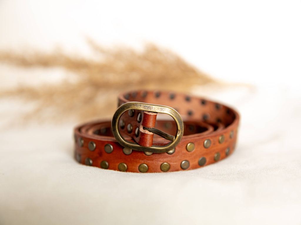 LIGHT BROWN LEATHER BELT WITH STUDS NARROW