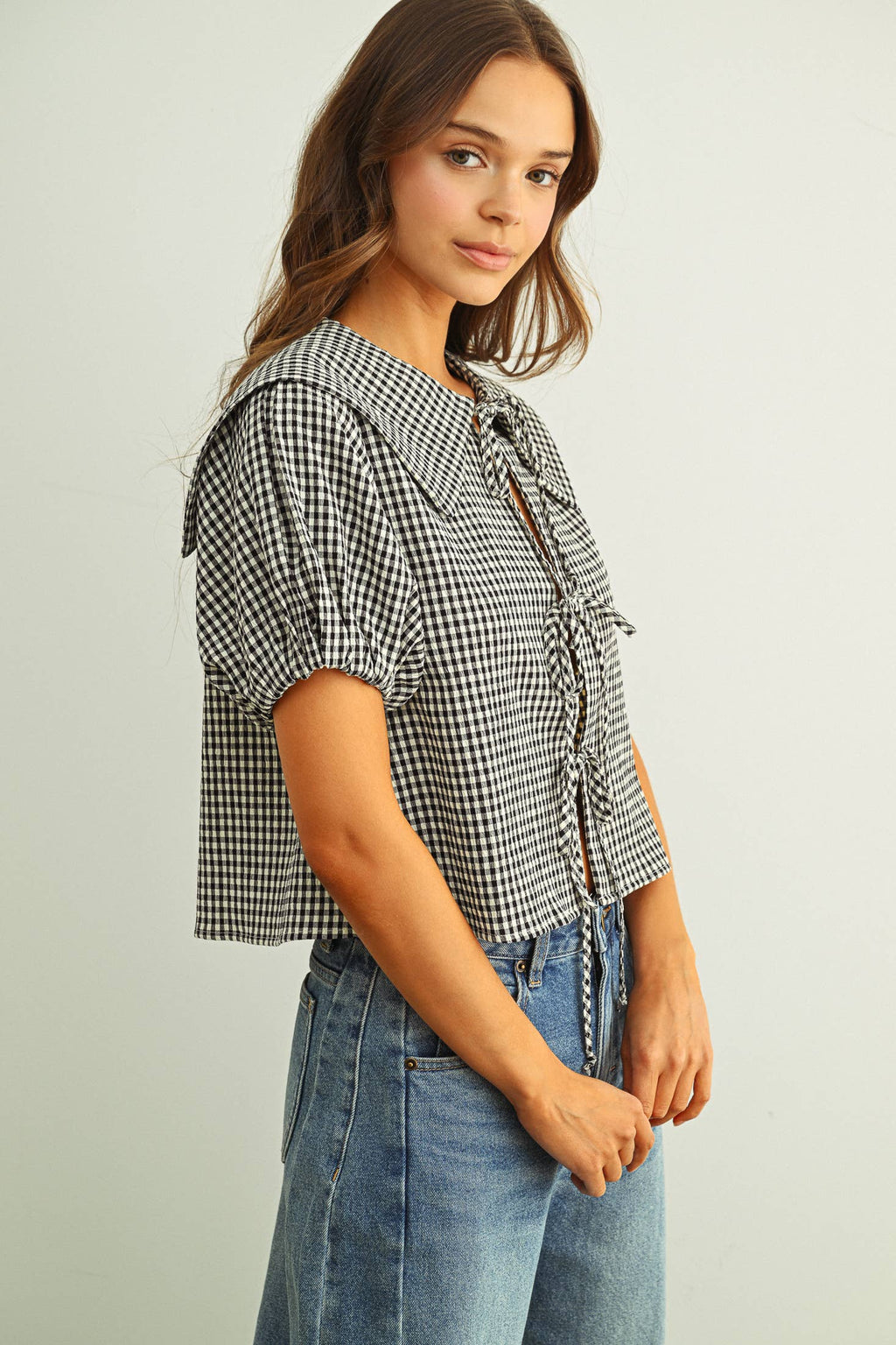 GINGHAM PATTERN SSLV WITH TIE IN FRONT TOP