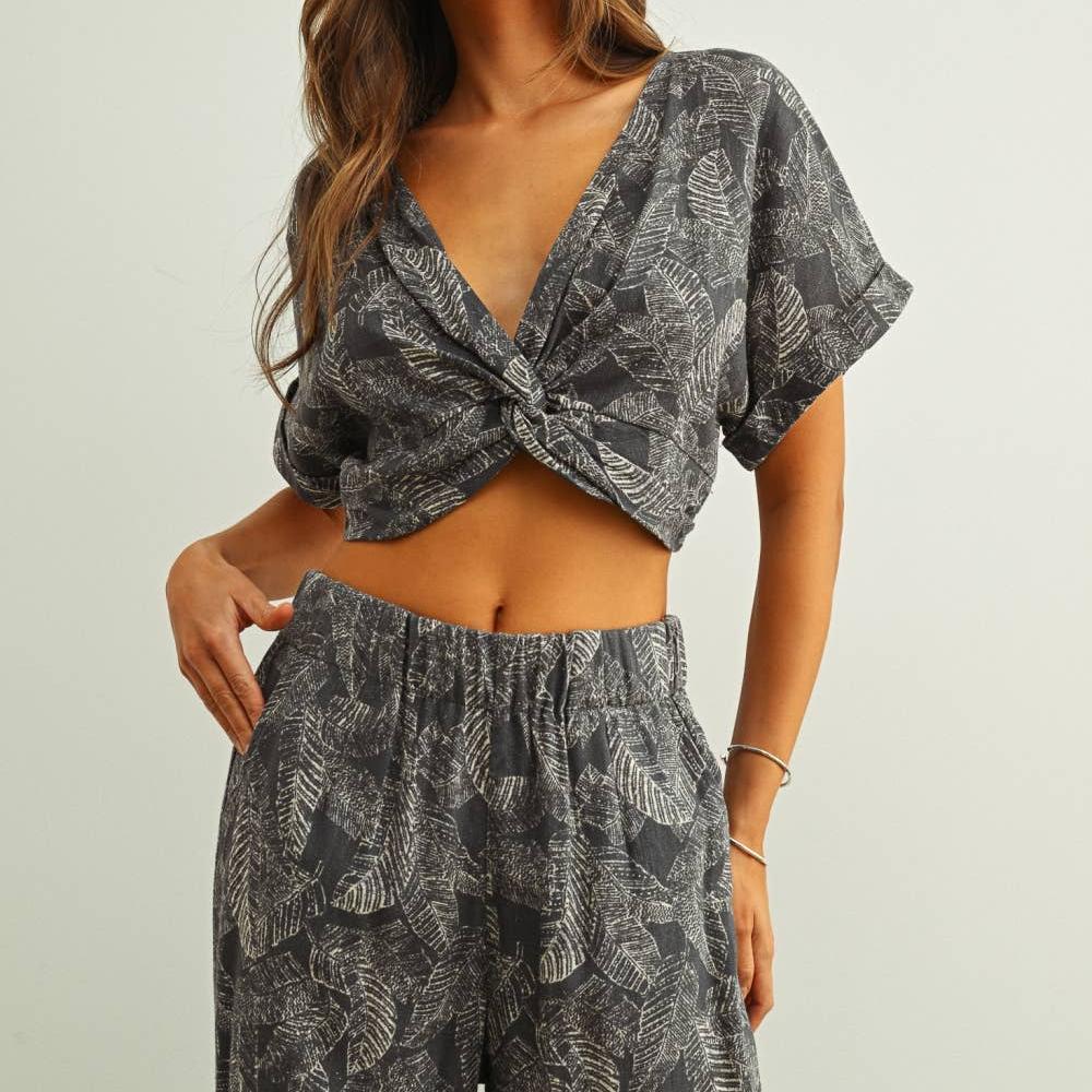 LEAF PRINT FADED EFFECT TWIST FRONT TOP