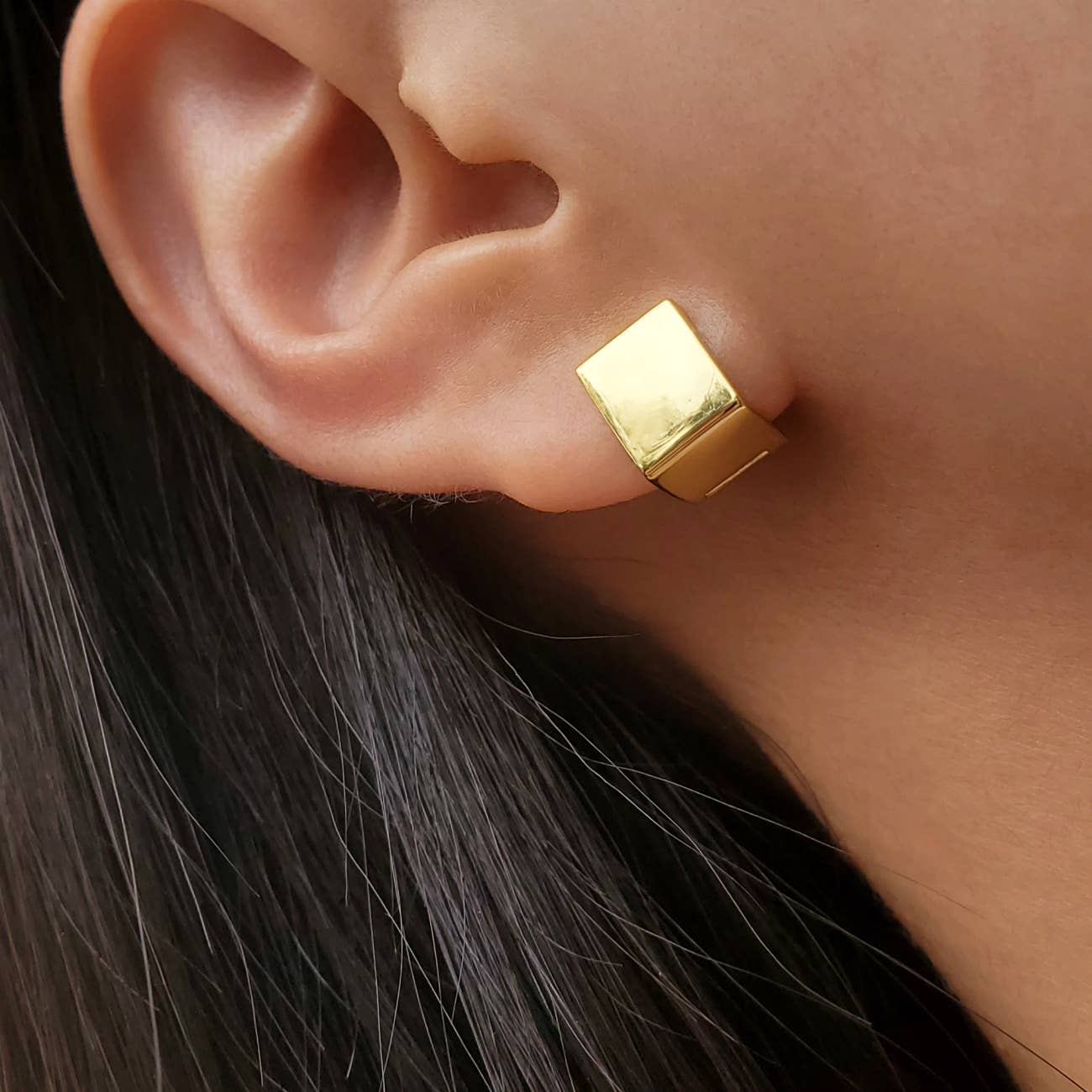 SQUARE HUGGIE EARRINGS