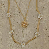 Cute Little Daisy Flower Charm necklace 18k Gold Filled chai