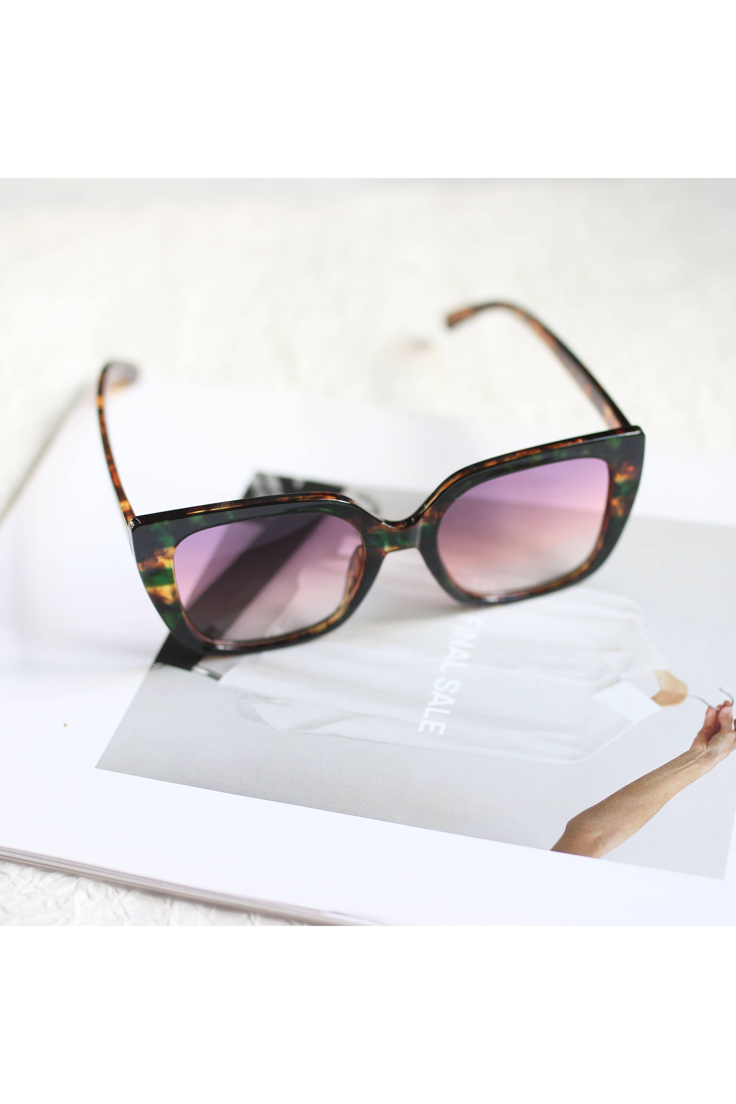 OVERSIZE WINGED DESIGN SUNGLASSES - A2311LKM64976