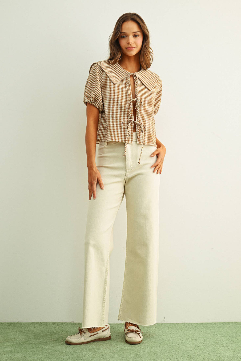 GINGHAM PATTERN SSLV WITH TIE IN FRONT TOP