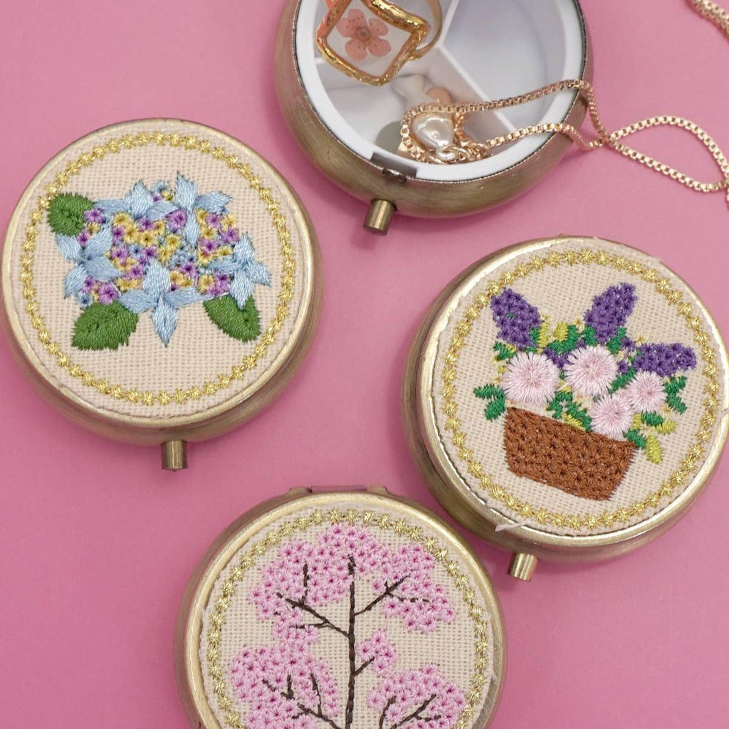 FLORAL EMBROIDERY JEWELRY ORGANIZER WITH MIRROR