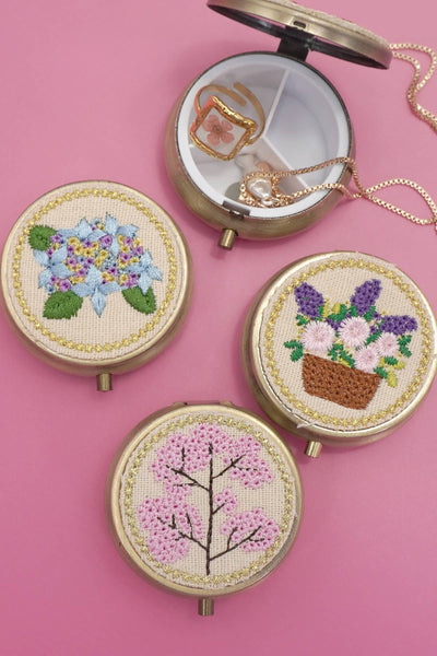 FLORAL EMBROIDERY JEWELRY ORGANIZER WITH MIRROR