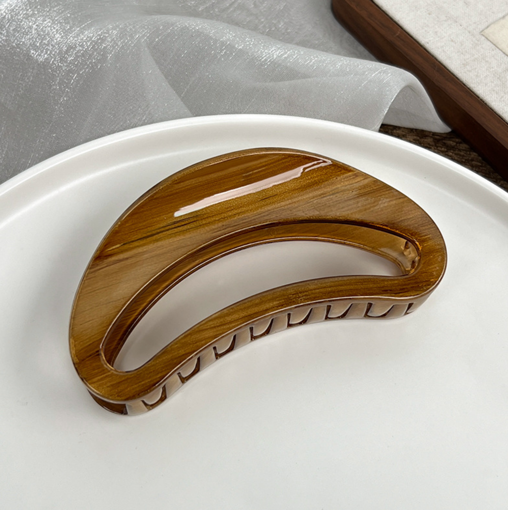 Neutral Essential Jumbo Hair Clip (FORIA)