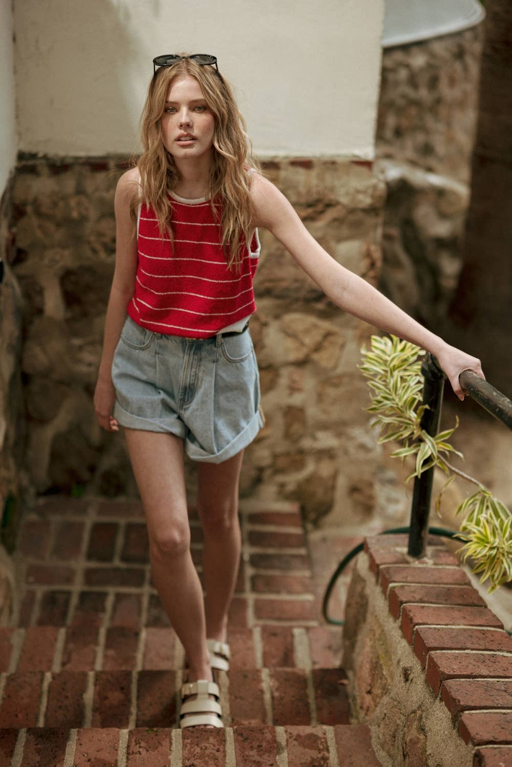 PLEAT WITH CUFFED DENIM SHORTS