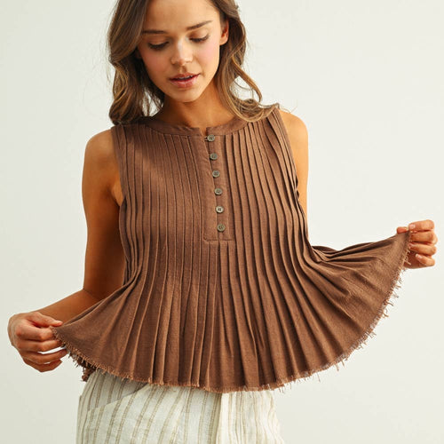 ALL PLEATED BUTTON FRONT SLEEVELESS TOP