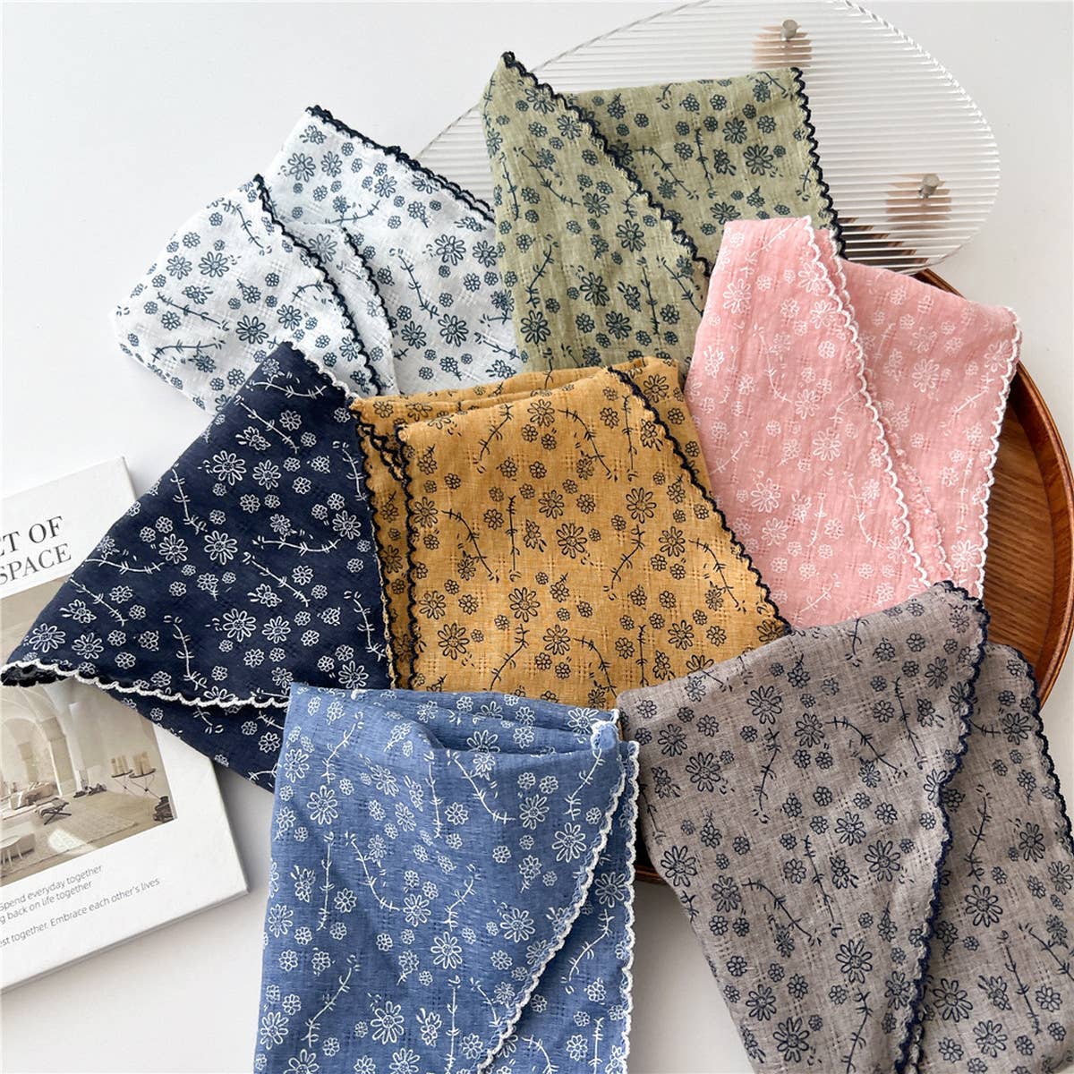 Lace Trim Cotton Linen Floral Triangle Scarf_CWASC0850