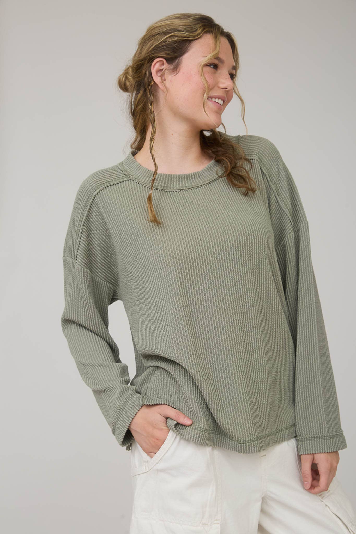CREW NECK RIBBED LONG SLEEVE KNIT TOP (PRE-ORDER)