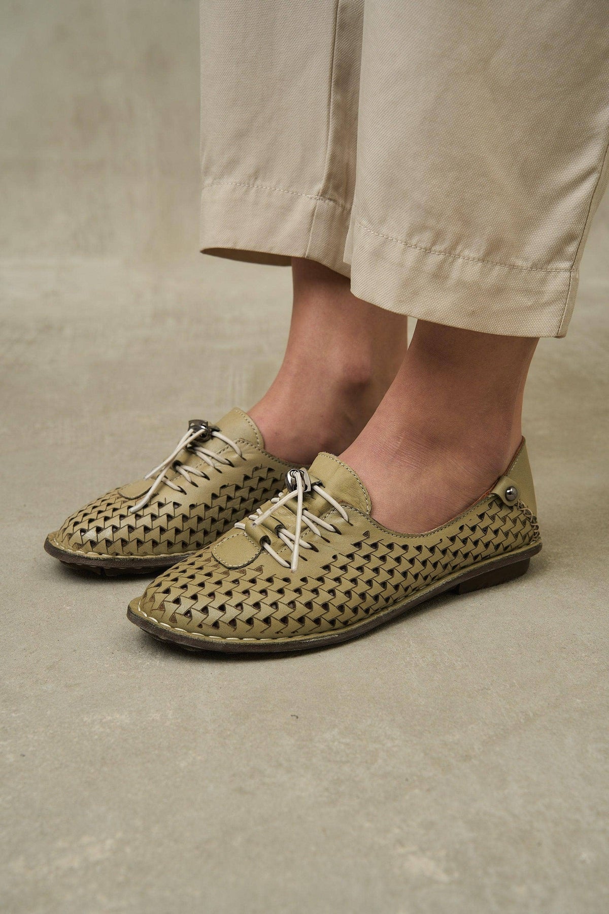 Olive JABIN Leather Flats