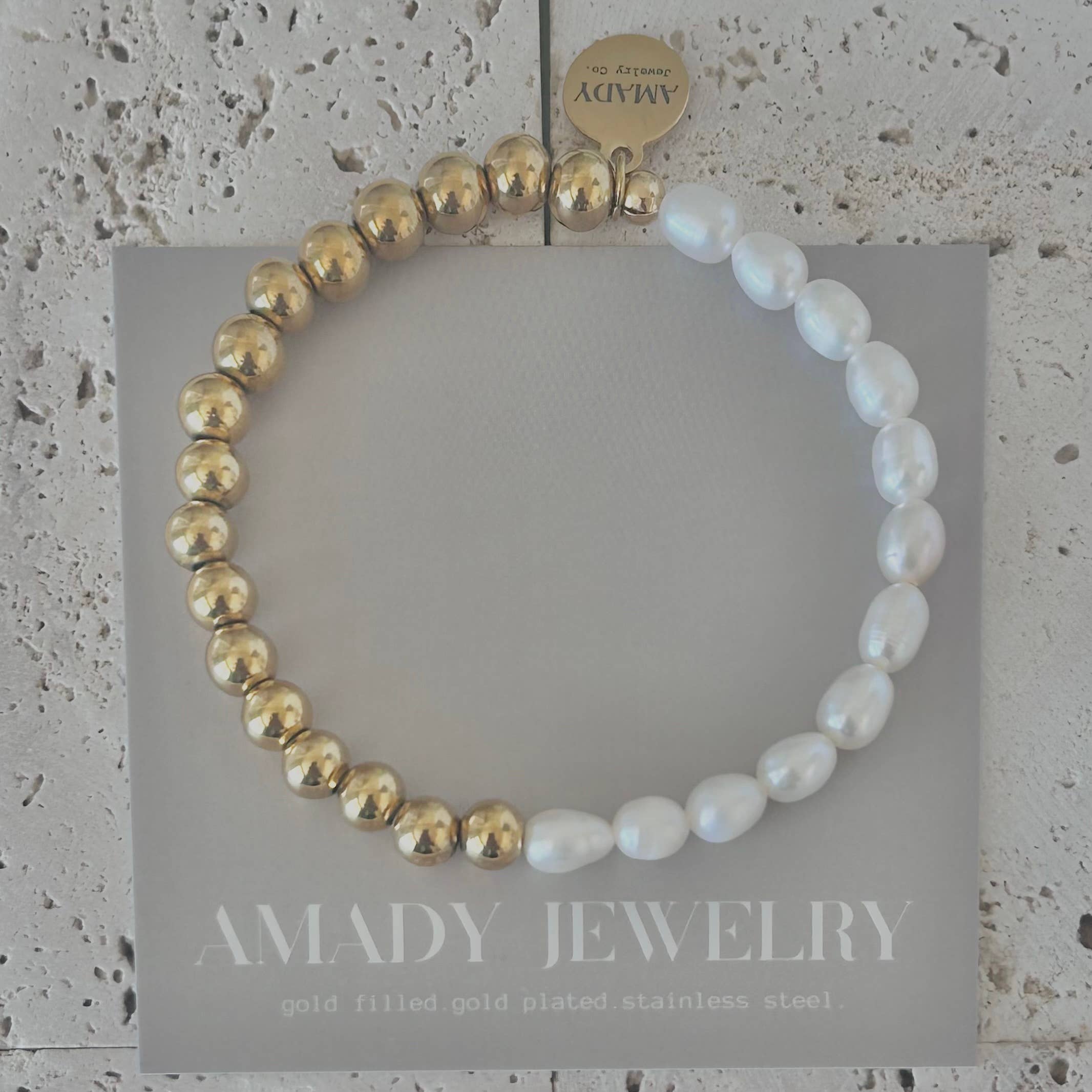 Pearls Bracelet Gold plated beads adjustable one size