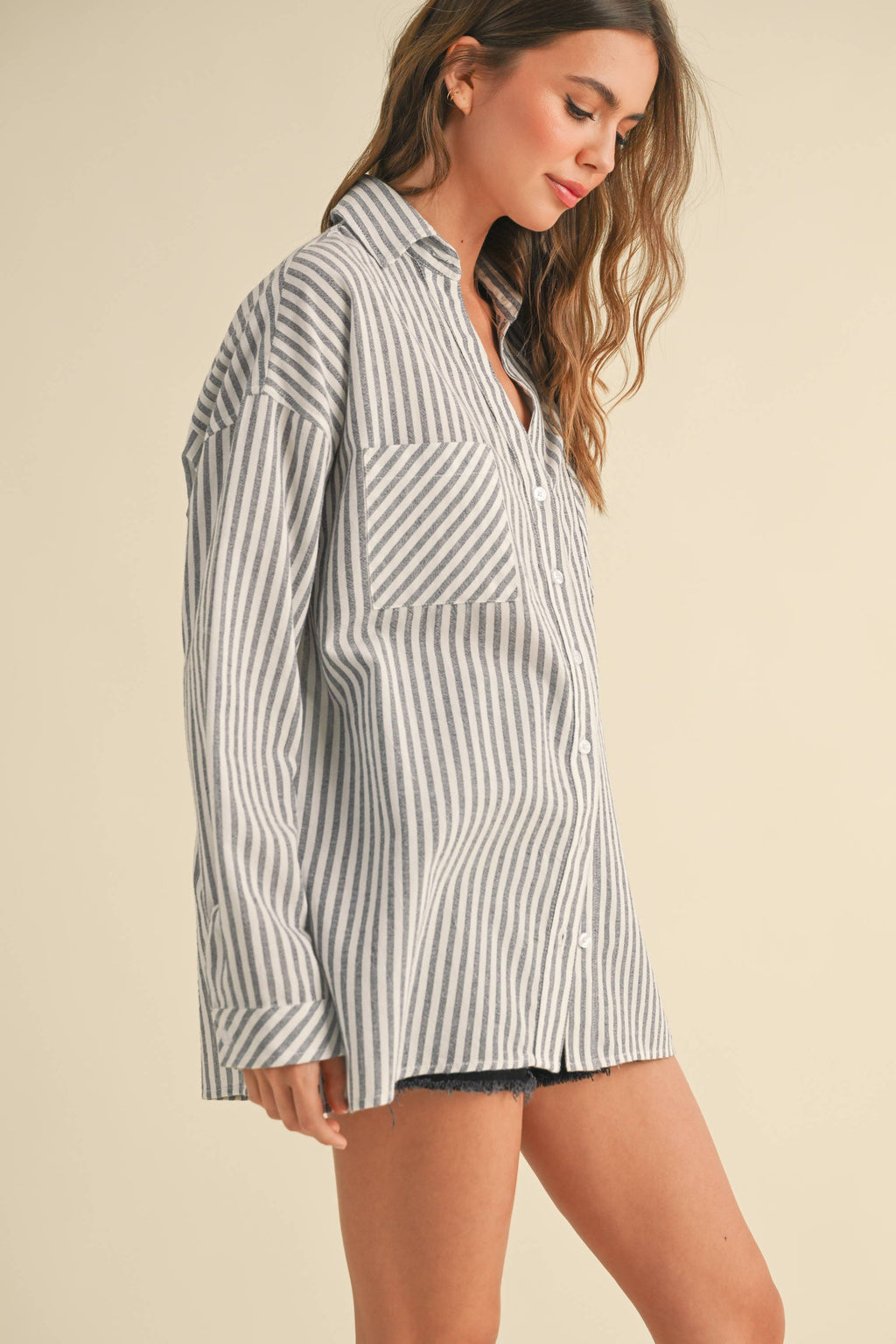STRIPED PATTERN BUTTON DOWN SHIRTS