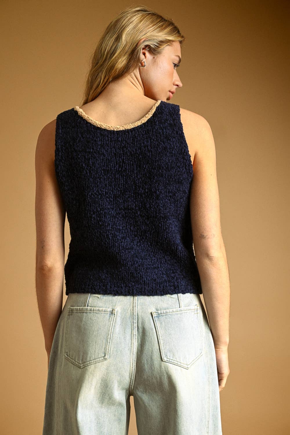 REVERSABLE TWIST DETAIL KNITTED TOP