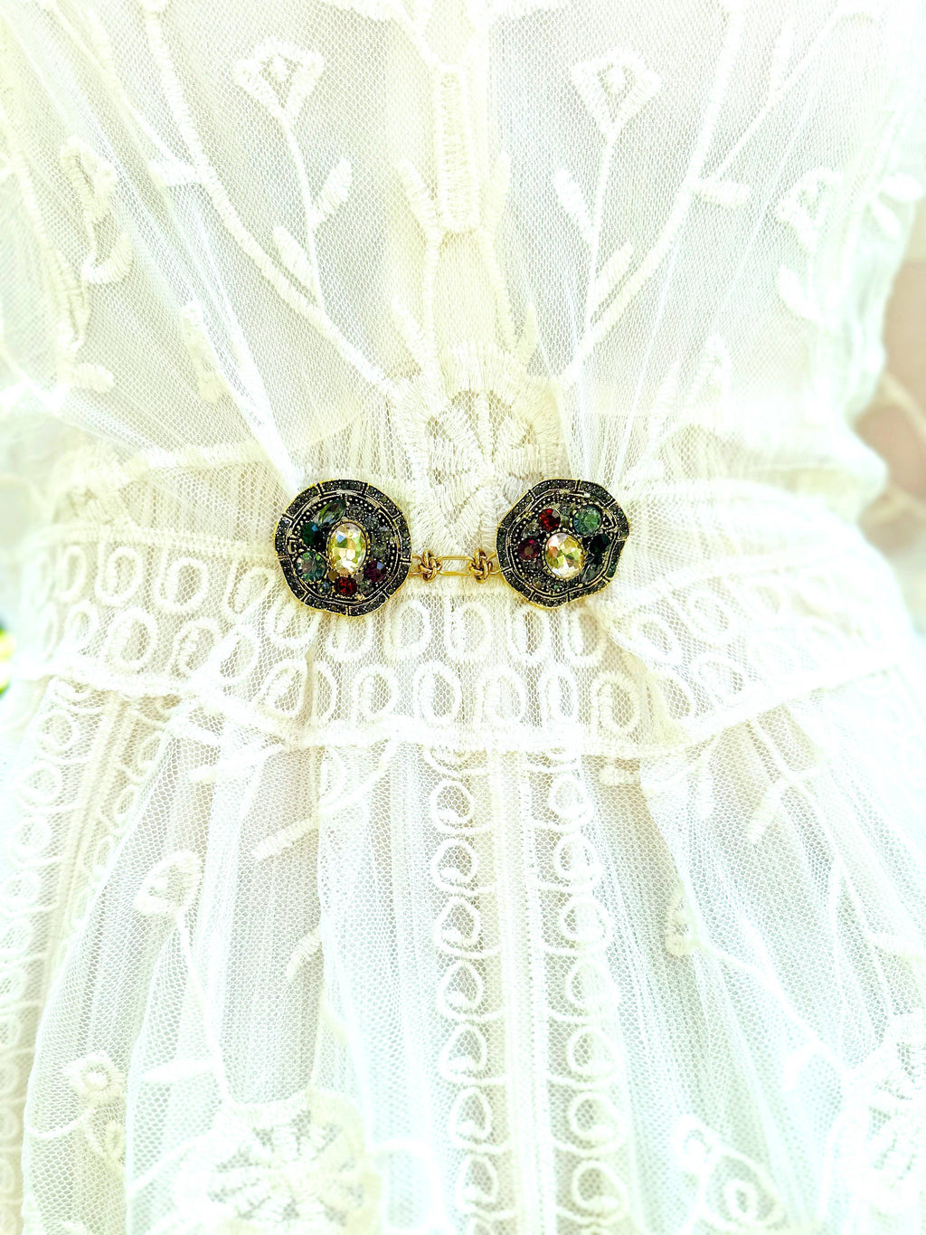 Bejeweled Gold Baroque Cinch Clip, Sweater Clasp KardiKlip