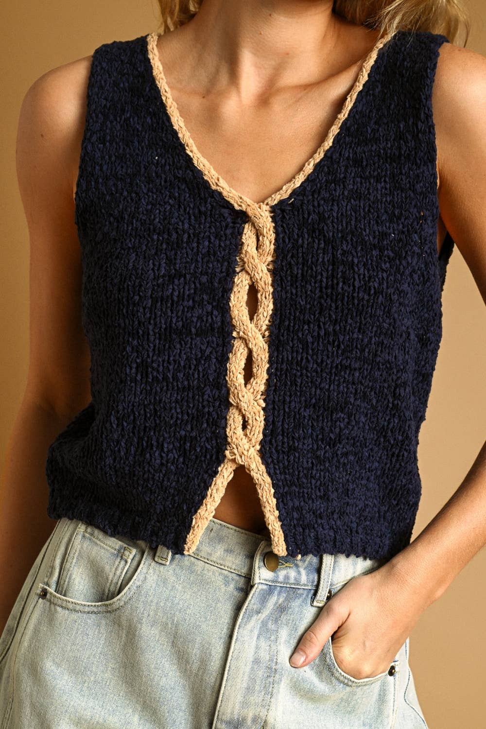 REVERSABLE TWIST DETAIL KNITTED TOP