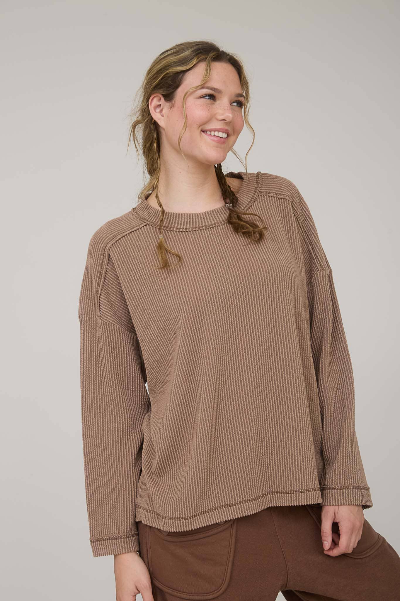 CREW NECK RIBBED LONG SLEEVE KNIT TOP (PRE-ORDER)
