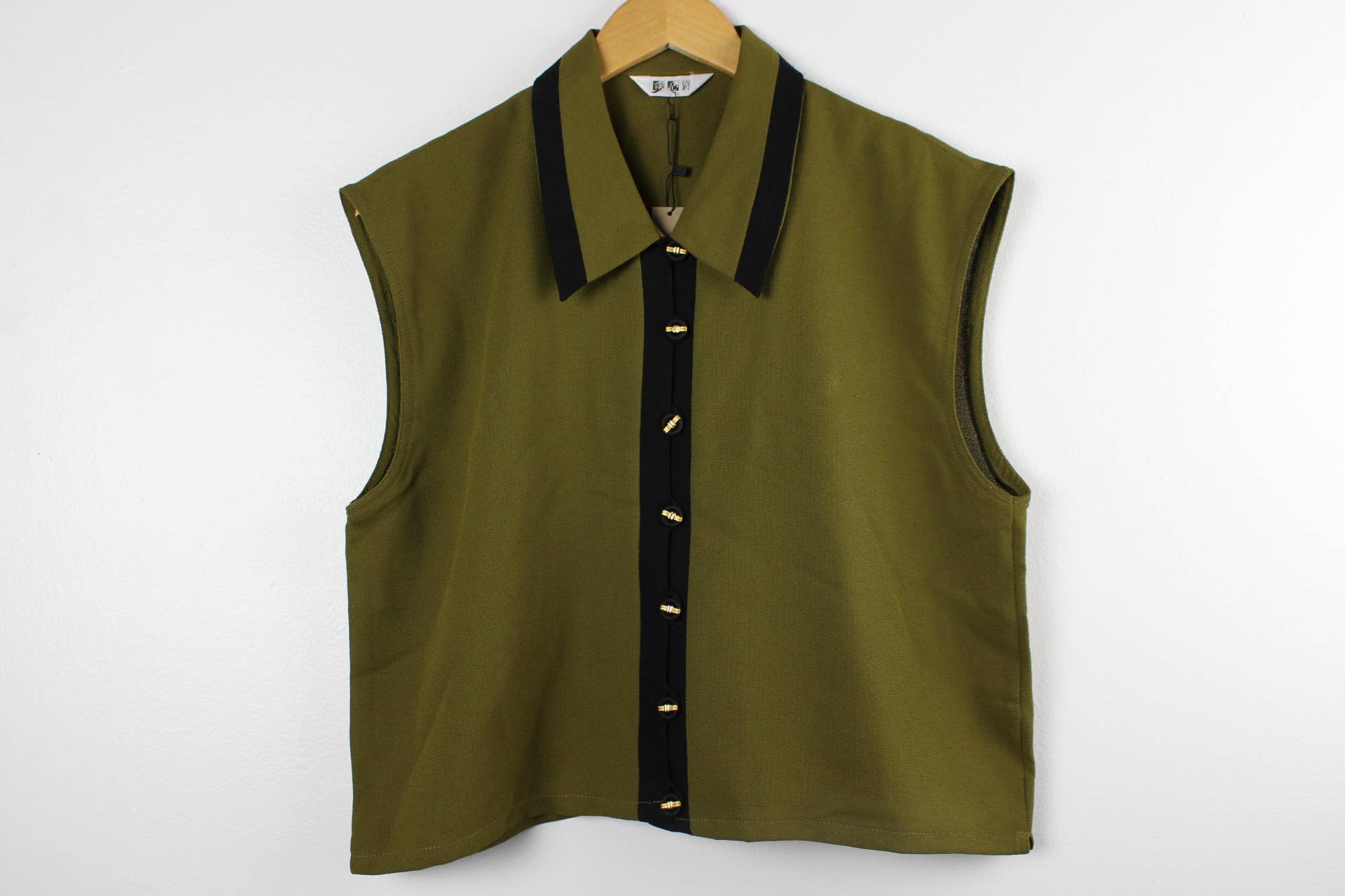 Reworked Sleeveless Button-Up Cropped Blouse - SOLID COLORS